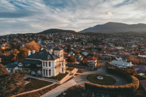 Maylands Lodge, Hobart